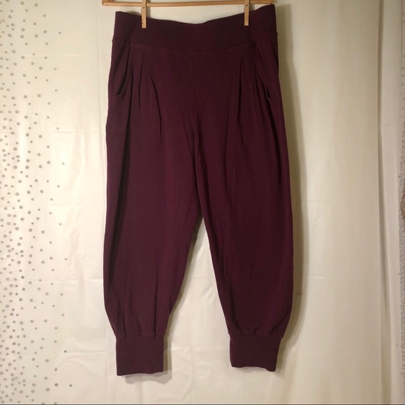 SOLD! Athleta Studio Jogger - Picture 1 of 7